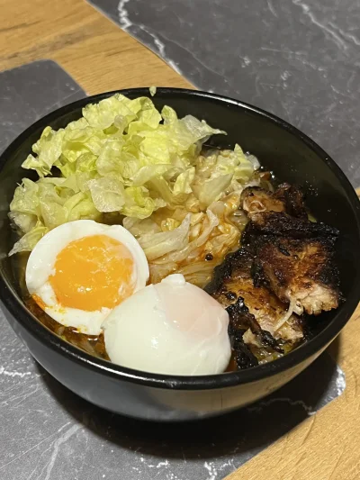 Anoniemamowy - Dzisiejszy #skromnyobiad

Ależ to żółtko wygląda :O. Wolno gotowany bo...