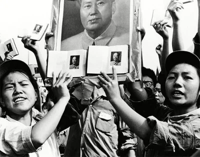ibilon - @milliebobbybrown666: Klasyka komunizmu, w Chinach na pierwszej linii rewolu...