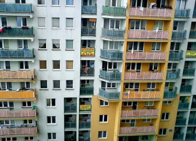 jmuhha - wytłumaczy mi ktoś jak to możliwe,że w takich blokach z lat 80 mieszkania mi...