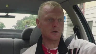 Dlugi_1111 - Marek tłumaczy dlaczego śmierdzi w samochodzie
#rolnikszukazony #marekzr...