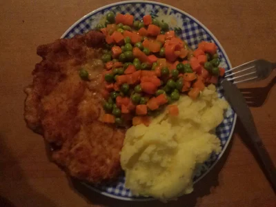 sylwke3100 - Dobry obiad dla chłopa po ciężkiej dniówce

#gotujzwykopem #foodporn #je...