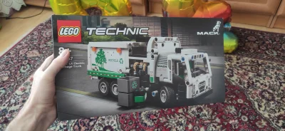 Fishuur - Z okazji urodzin w końcu przyjechała po mnie śmieciarka

#lego