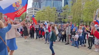 ZapomnialWieprzJakProsiakiemByl - Niemcy Hitlerowi w grach wąsa golą, ruski im ze sie...