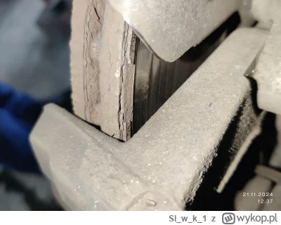 Slwk_1 - Na wiosnę wymieniłem tarcze plus klocki.
Lewa strona  rant ze 2 mm 
Ale praw...
