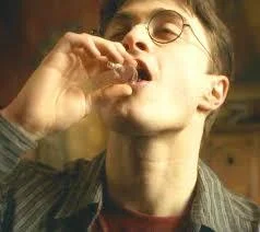 portauprince14 - #harrypotter Po kieliszku od razu się lepiej myśli i planuje