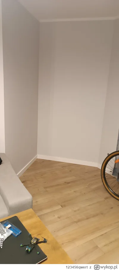 123456qwert - Witam, mam w mieszkaniu taki jakiś śmieszny kąt i  chciałbym żeby rower...