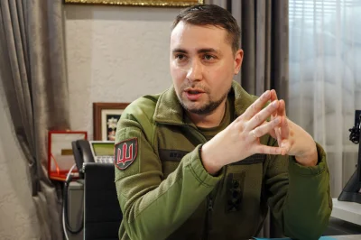 H.....s - Nowy minister obrony Ukrainy 37-letni generał Budanow nosi naszywkę z godłe...