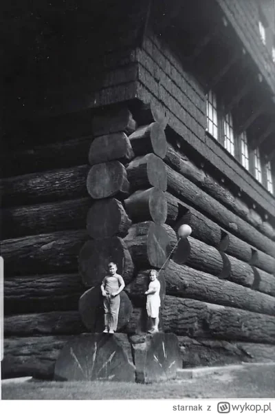 starnak - Największa na świecie chata z bali - Portland, Oregon. Zbudowany w 1905 rok...