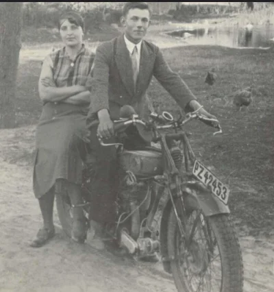 prawdziwek - co to może być za motocykl? z rodzinnego albumu
#motocykle