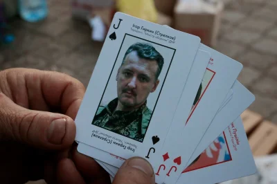Zeiss - Ukraińcy powinni dopuścić do sprzedaży karty z wizerunkami poszukiwanych, Jop...