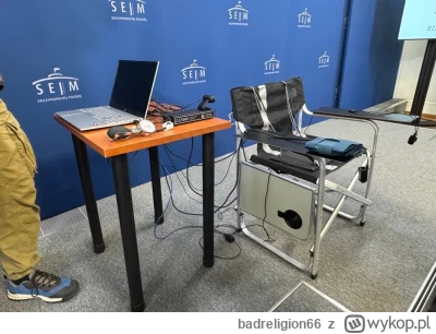 badreligion66 - #wybory #polityka Wykrywacz kłamstw czeka w sejmie na jednego z kandy...