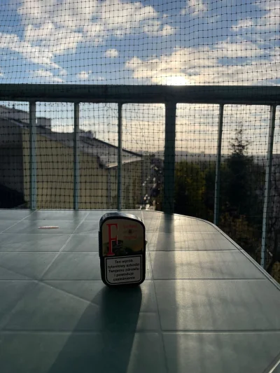 CiastozTruskawkami - takie tam na balkonie #wykopsnuffersclub #polska #tabaka #dobryh...