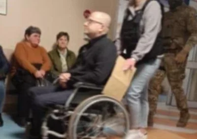 Grzesiok - @mleko3-2procent: ale za to jak na wózku jeździł z dumną miną