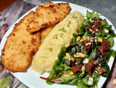 arinkao - Obiadek 乁(⫑ᴥ⫒)ㄏ

#gotujzwykopem #jedzenie #arinkaofood