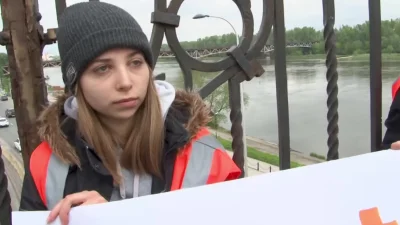 capol2 - Nie mogę z tego momentu jak doszło do niej że to wszystko kosztuje i jednak ...