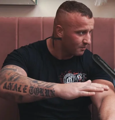 MelonUsk - #famemma przypominam, że ten GIT wczoraj w wywiadzie rozpakował się public...