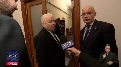 M4rcinS - Prezes Kaczyński odpowiada na pytania dziennikarza TVP.
#tvp #tvpis #i1930 ...