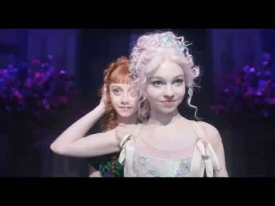 bitrate3500 - W Wednesday znowu pojawił się taniec.
Ciekawe, czy stanie się kolejnym ...