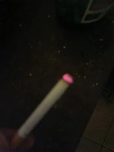 J3bacz2000 - #przegryw jest papieros palony