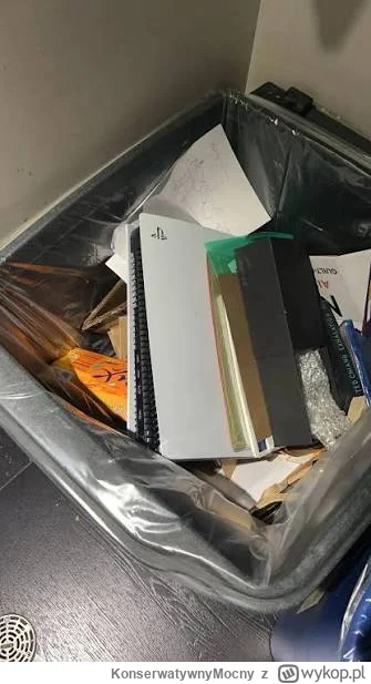 KonserwatywnyMocny - Jestem graczem od wielu lat i powiem że nigdy poziom beki z kons...