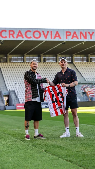 smialson - Ktoś w Cracovii umie w marketing. Platini wita nowego zawodnika ( ͡°( ͡° ͜...