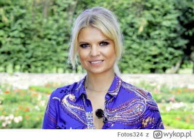 Fotos324 - #rolnikszukazony 

Ciekawostka. Tak wygladała Marta Manowska w 2014, kkedy...