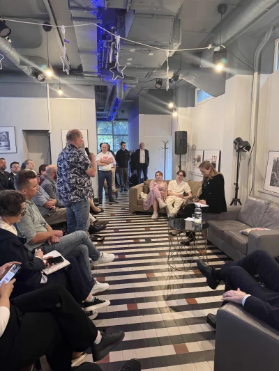 SatanWasa_Babyboomer - Mick wygląda dokładnie tak jak go sobie wyobrażałem ( ͡º ͜ʖ͡º)...