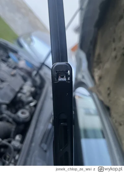 jonekchlopze_wsi - Jak to gowno zdjąć? #motoryzacja