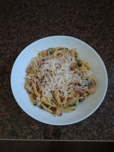 toodrunktofuck - Carbonara z dzisiaj. Na podgardlu i zamiast parmezanu chyba gouda. B...