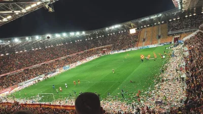 cys1o - #mirkohooligans kibice  #jagiellonia na #mecz rzucili dzisiaj około 100 tys m...