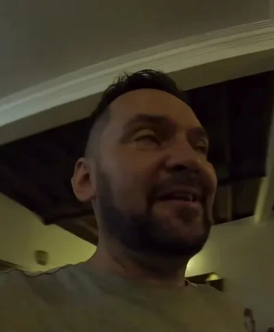 ShineLow - #raportzpanstwasrodka 

To już dwa tygodnie odkąd Klapek nie pije. Gratulu...