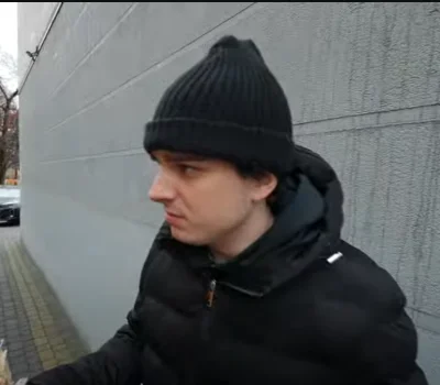 Svenowsky - #ksiazulo

Nikt mnie tak mnie trigerruje jak ten pajac Mualan, już mlaska...