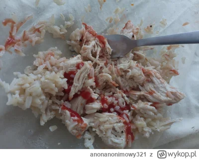 anonanonimowy321 - Ryż z kurczakiem i ketchupem ale gotowany z papryczkami chili do t...