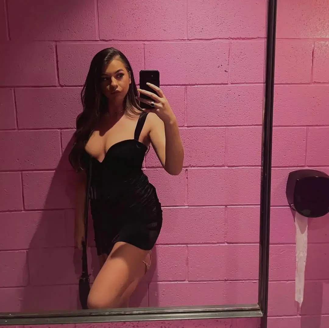 AdamF_OG - 10/10

#slodkijezu #ladnapani #ladnadziewczyna #dupeczkizinstagrama #wszys...