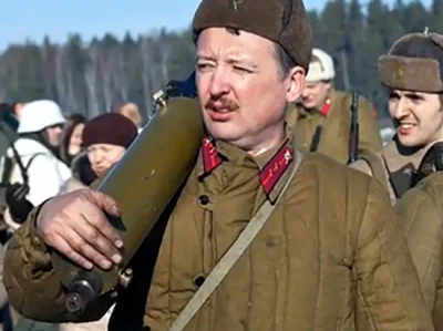 yosemitesam - #ukraina #rosja #wojna 
Prigożyn właśnie zaproponował Girkinowi wstąpie...