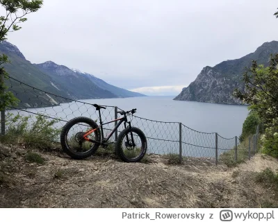 Patrick_Rowerovsky - Dzień w którym na podjeździe po schodach zmieliłem piastę. Przys...