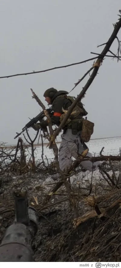 ms86 - Pamiętacie niedawny filmik ZSU z walki w okopie gdzie żołnierz ukraiński się b...