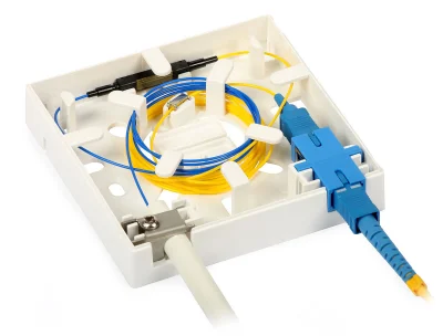 TypoweKontoDoPrzegladaniaWPracy - >To nie jest rurka, tylko światłowód i ma minimalny...