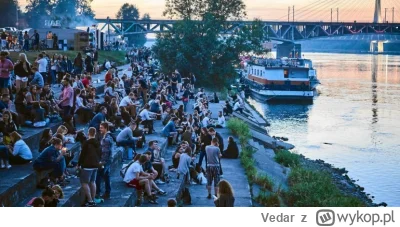 Vedar - weekend, środek wakacji.... czas na normicki melanż... ciekawe do ilu peklowa...