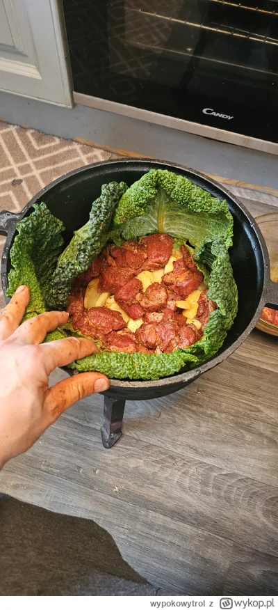 wypokowytrol - @zimowyporanek karkoweczka i sporo różnych warzyw. Taka micha dla opa ...