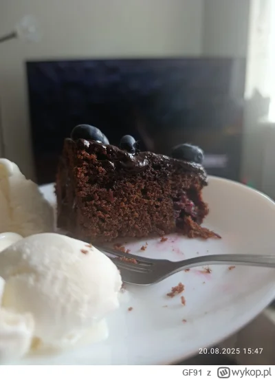 GF91 - #pieczzwykopem #bojowkapiekarska a oto już olukrojony kawałek. Akurat z tej st...