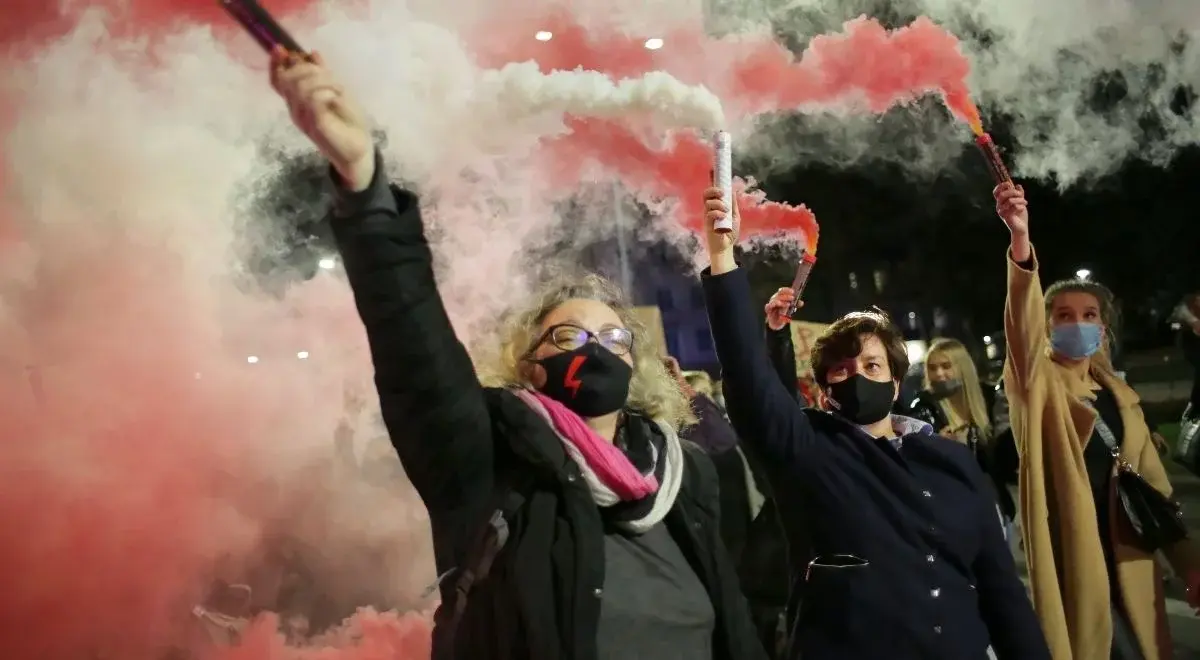 PixelNomad - Proszę o identyfikację.