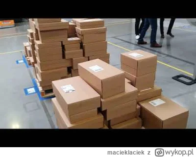 macieklaciek - @visas: Przecież to pakuje maszyna i ktoś robi po prostu nockę w magaz...