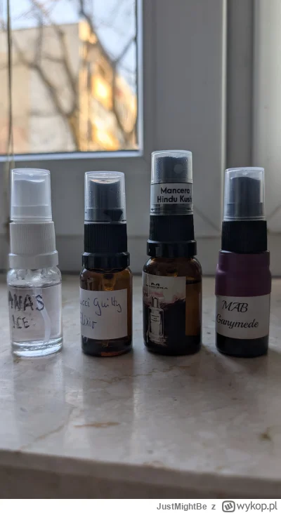 JustMightBe - #perfumy pozbędę się gotowych dekantów:
- Hawas Ice 8-9 ml 20 zł
- Gucc...