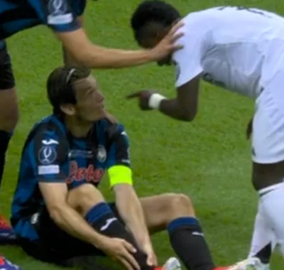 meemphis11 - #mecz 

Kiedy faulowałeś na ewidentną kartkę ale masz ujemne IQ i tego n...