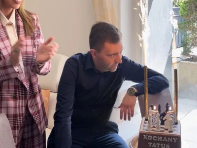 DonDiasko - @marszaIl: wydawało się że są szczęśliwi? Tak nie wygląda szczęśliwy face...