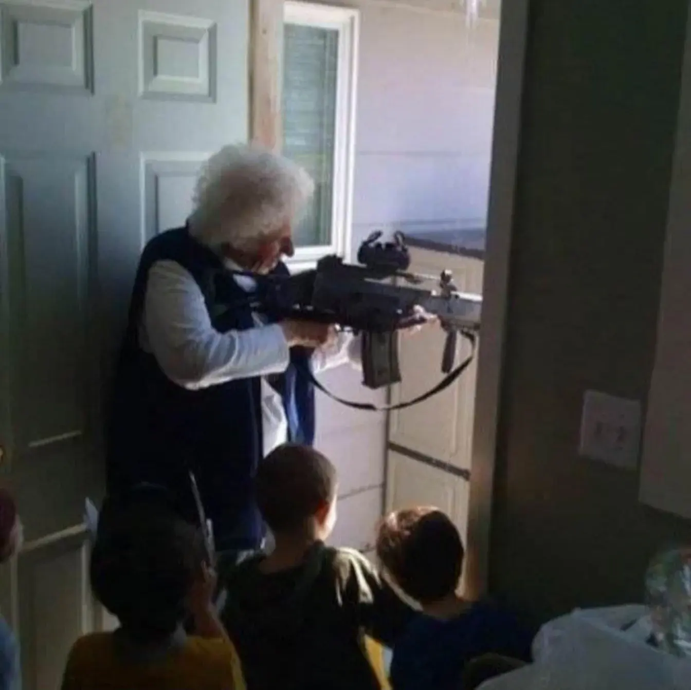 wfyokyga - Babcia nie bierze jeńców