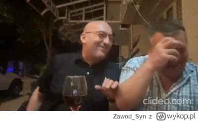 Zawod_Syn - Dobrą beczkę tutaj mają z Gapcia xD

źródło: reddit

#raportzpanstwasrodk...