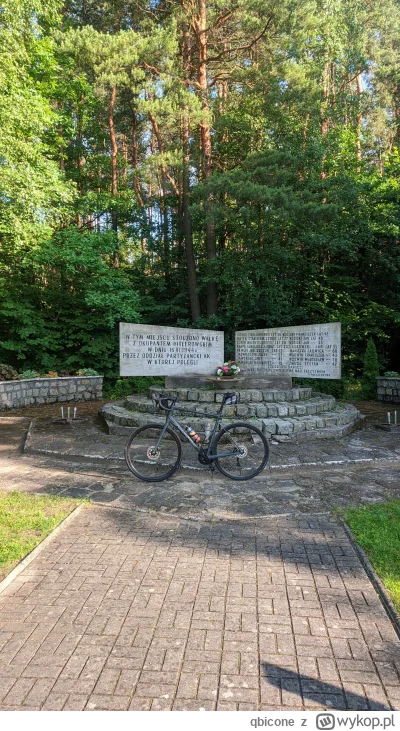 qbicone - 449 032 + 57 = 449 089

Czwartek

#rowerowyrownik #rower #szosa

Skrypt | S...