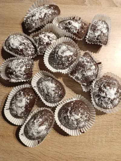 aa-aa - Szanowne państwo a oto babeczki dr etkera xd
#gotujzwykopem #gotowanie #zywno...